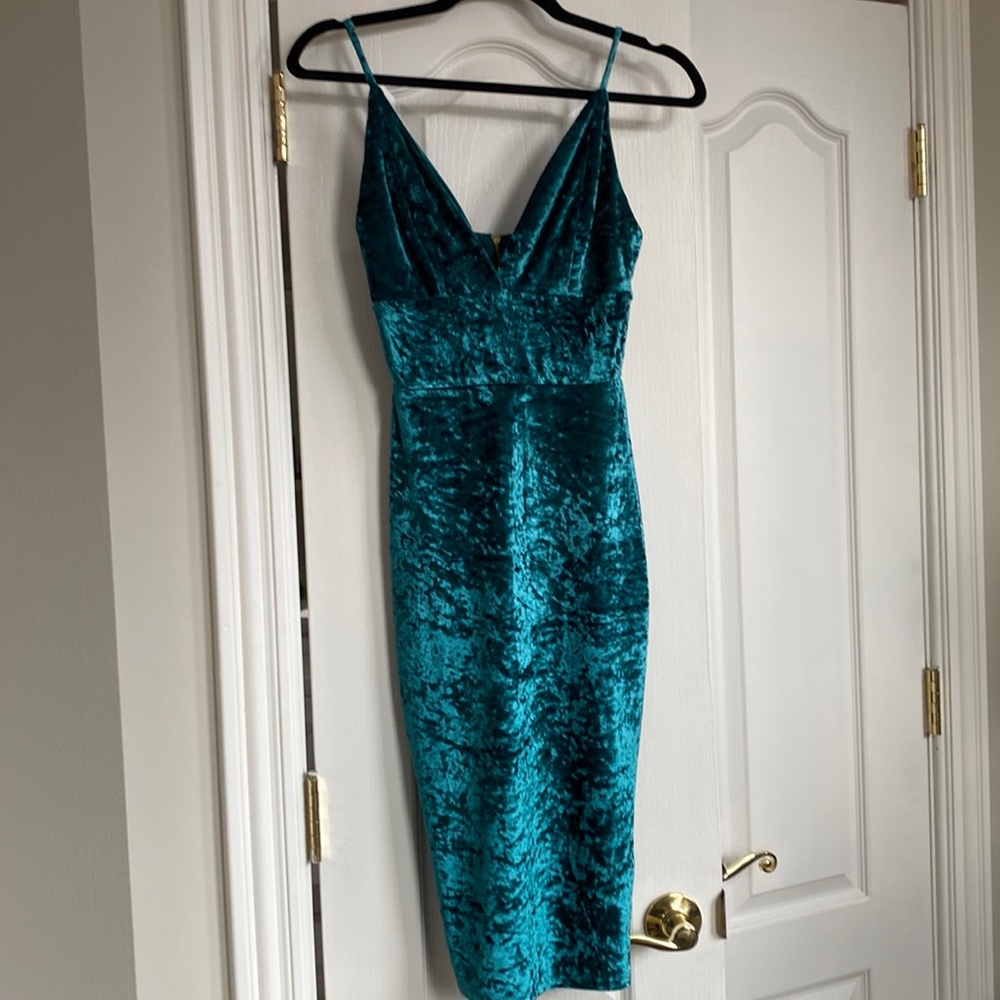 Velvet midi fitted dress